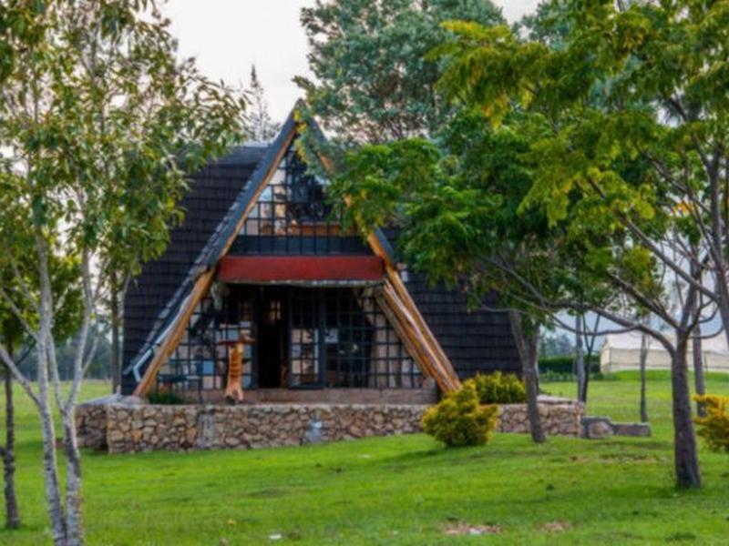 Samawati Lakeside Cottages Nyahururu ภายนอก รูปภาพ