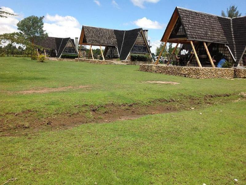 Samawati Lakeside Cottages Nyahururu ภายนอก รูปภาพ